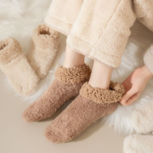 Mid-calf lamb fleece indoor floor socks, thickened for warmth and cold resistance