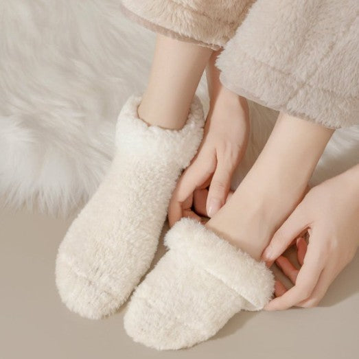 Mid-calf lamb fleece indoor floor socks, thickened for warmth and cold resistance